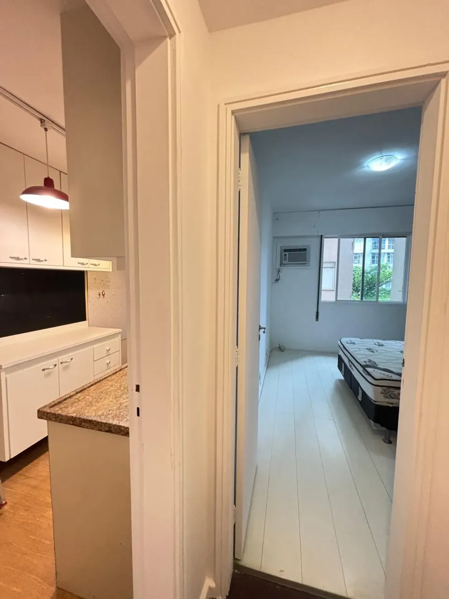 Apartment on the 3rd floor with a walk-in closet — photo 2