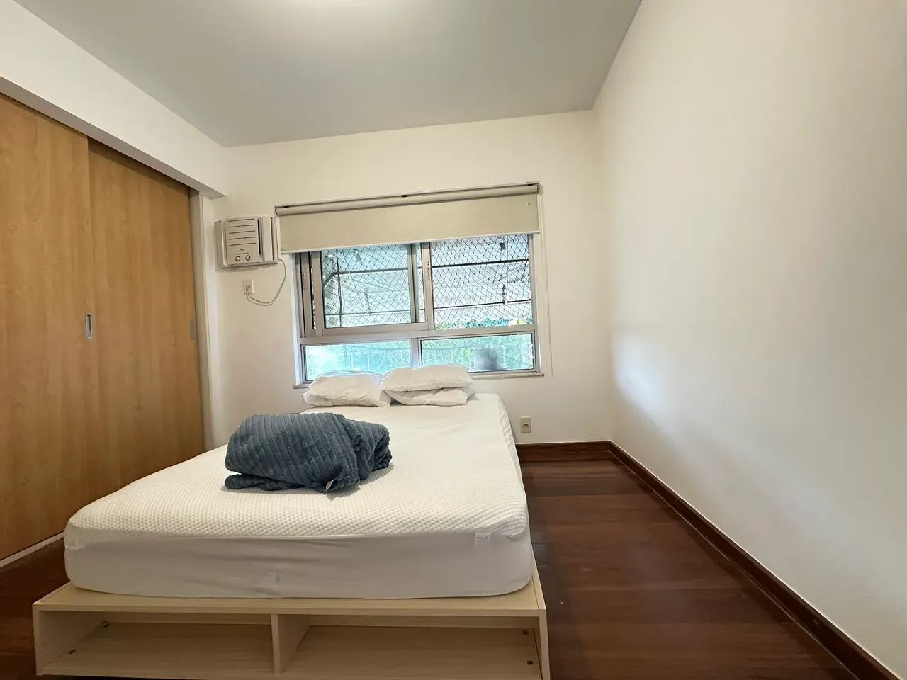 Apartment on the 4th floor with floor-to-ceiling windows — photo 11