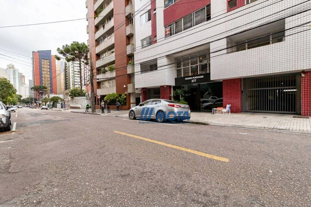 Furnished-free 40 m² studio with a balcony — photo 31
