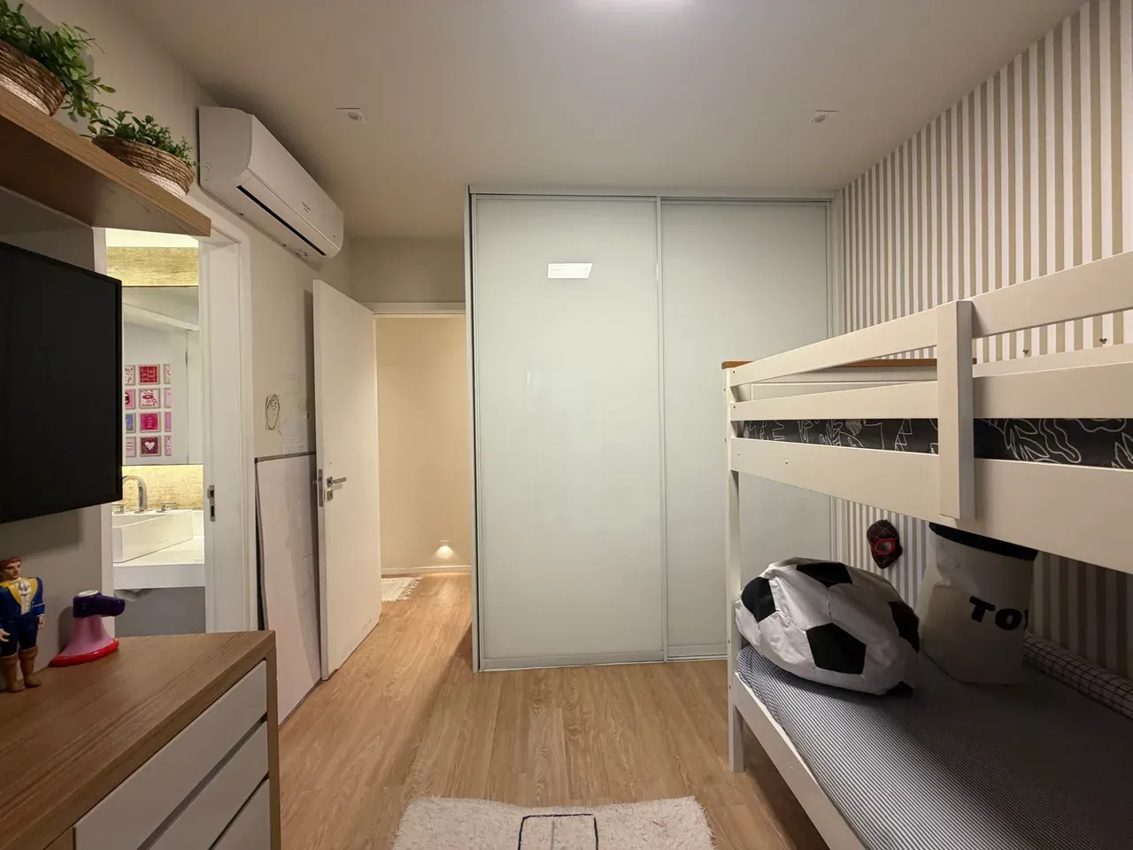 4 quartos e jacuzzi: apartamento de 231 m² — photo 44