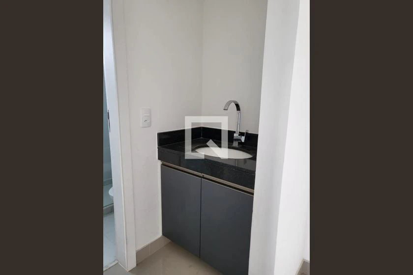 Rental apartment with 1 bedroom and balcony, 45 m² — photo 2