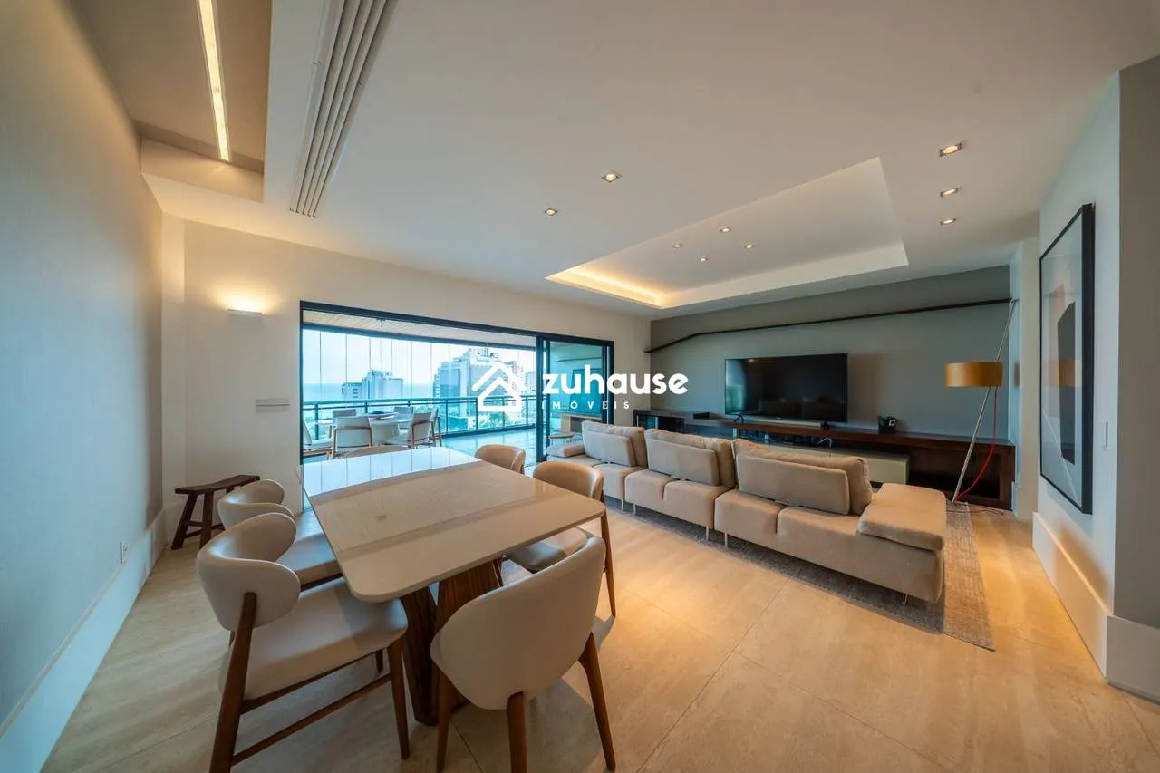 Water view in a 4-bedroom apartment, 470 m²