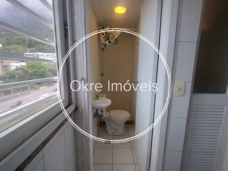 Unfurnished apartment with 2 bedrooms and 3 bathrooms — photo 28