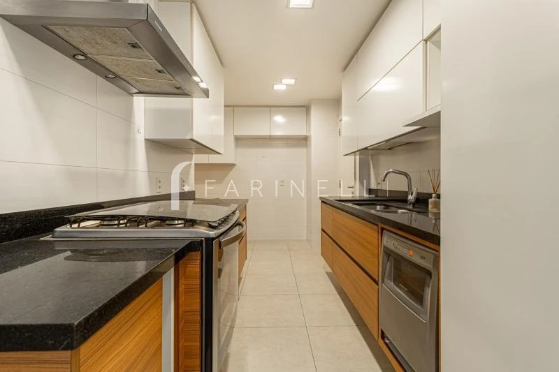 Apartment with 3 bedrooms and a closed kitchen — photo 28