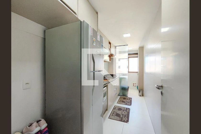3-bedroom apartment with a mountain view — photo 19