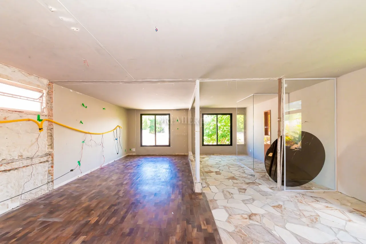 House for rent with 1 bedroom and 5 bathrooms, needs renovation — photo 9