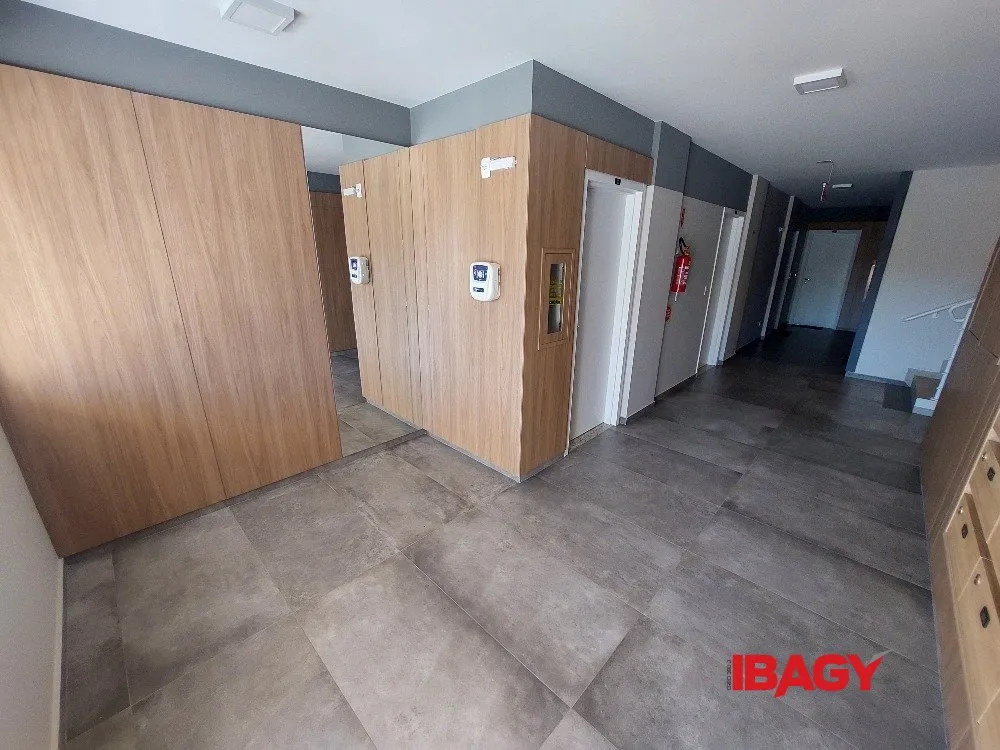 38 m² studio with a closed kitchen and 1 bedroom — photo 6
