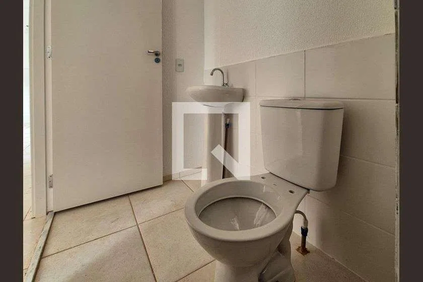 2-bedroom apartment in a building with a gym — photo 18