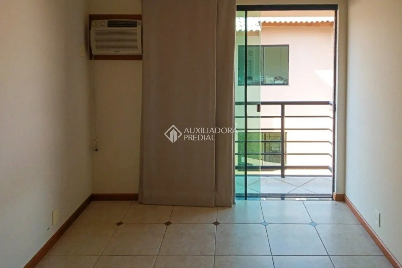 House with 3 bedrooms and 2 baths, on floor 2 — photo 12