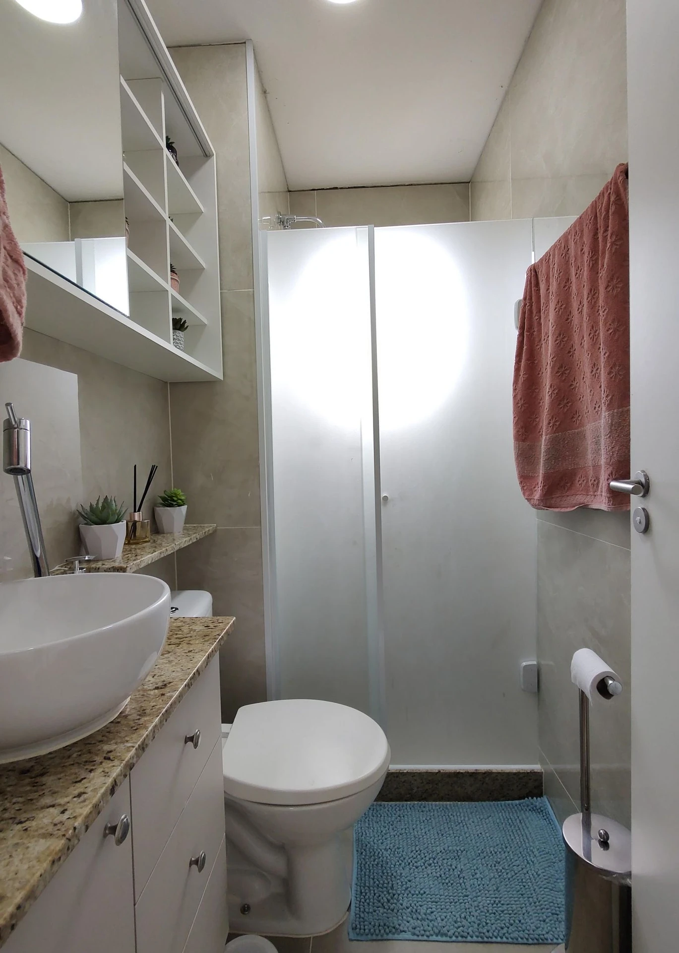 2-bedroom apartment with a glass-enclosed balcony — photo 44