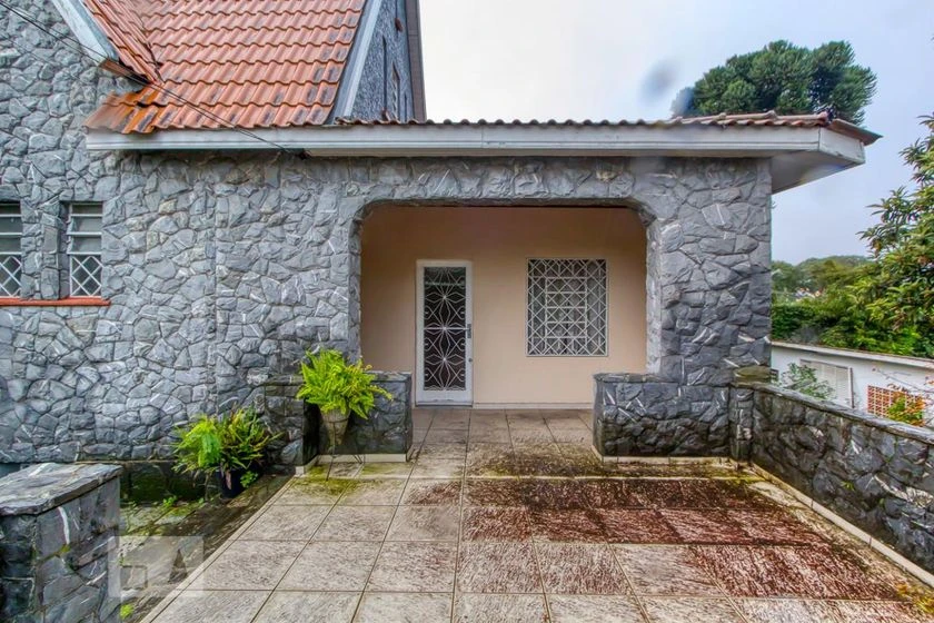 Casa sem mobília com 5 quartos, 1 suíte e jardim — photo 3