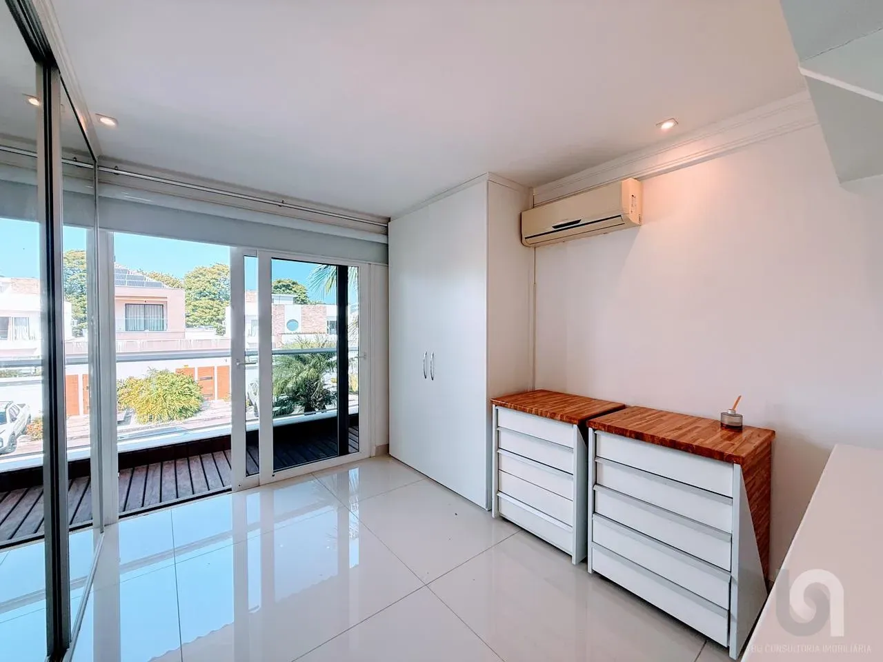 House with 4 bedrooms and 5 baths, 740 m² and 3 parking — photo 21