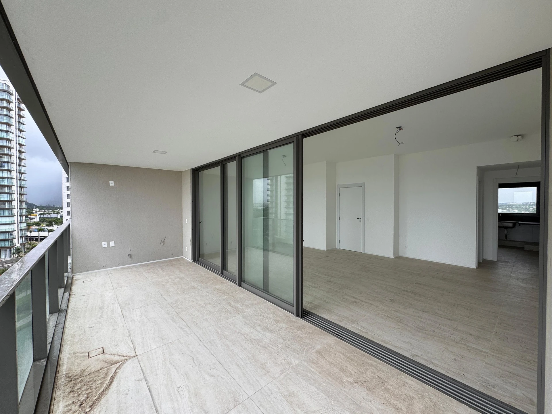 3-bedroom apartment with a home office — photo 55
