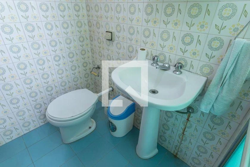 Apartamento com 4 quartos, cozinha com fogão a gás e varanda — photo 7