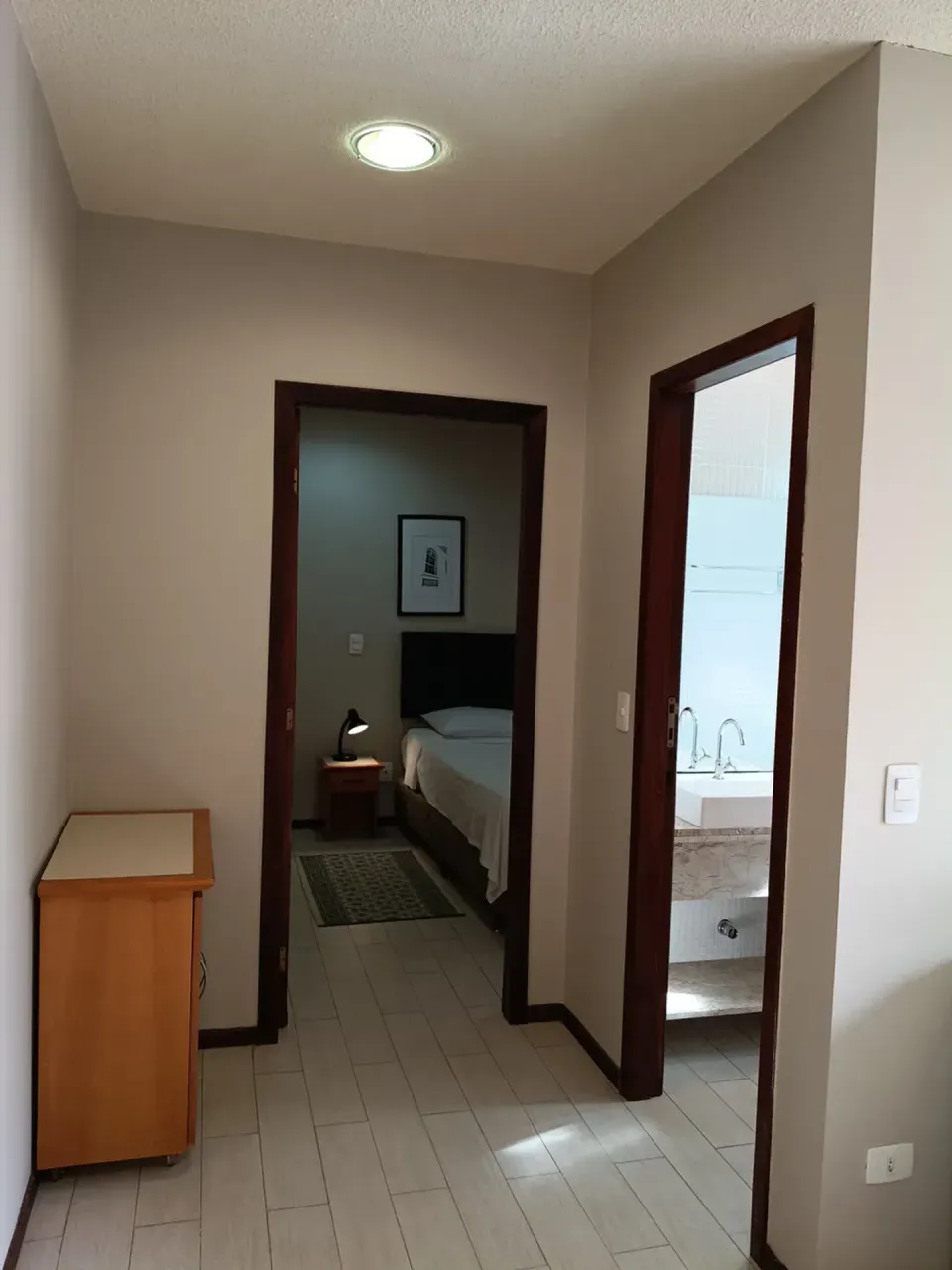 Furnished 1-bedroom apartment with 1 parking spot — photo 6