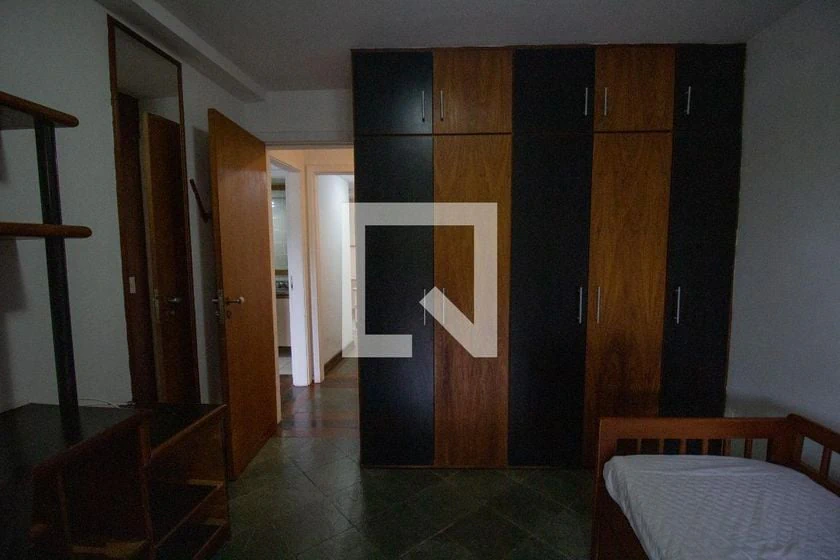 200 m² apartment with 3 bedrooms and 2 parking spaces — photo 11