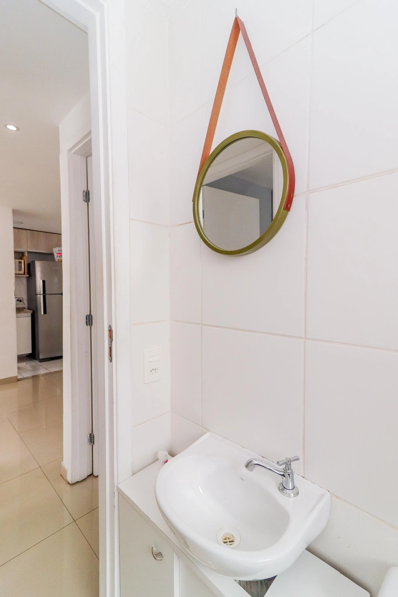 Furnished 2-bedroom apartment with 1 bathroom — photo 21