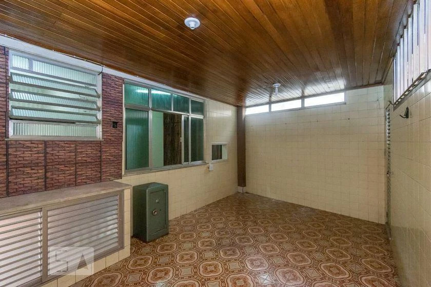 Unfurnished rental apartment with 4 bedrooms and 110 m² — photo 16