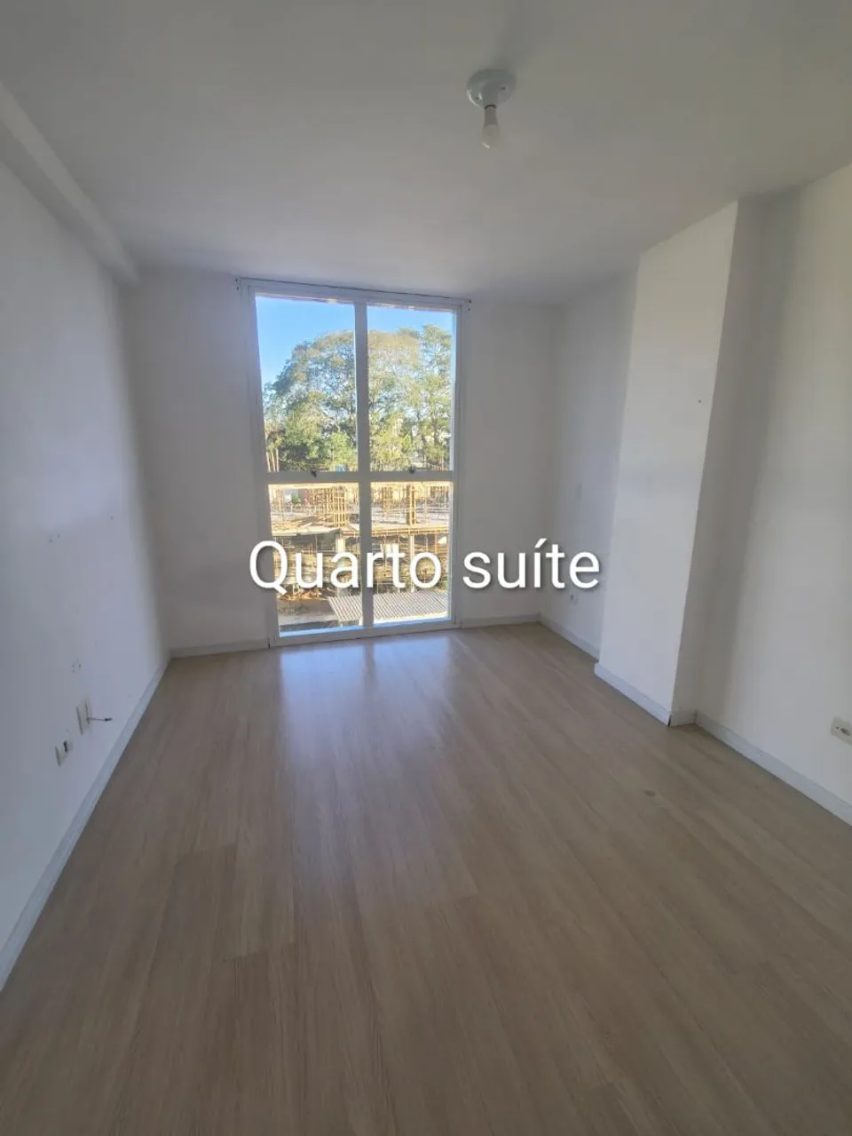 Balcony with a grill in a 2-bedroom apartment, 70 m² — photo 11