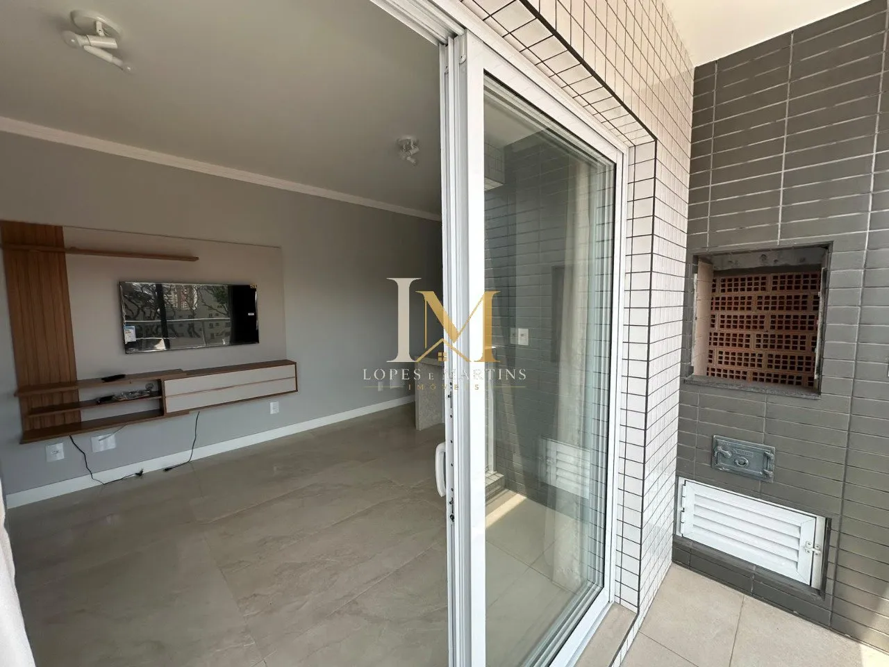 63 m² apartment with a washing machine and a home office — photo 3