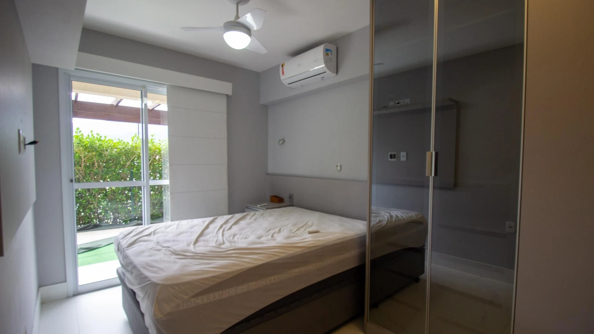 Casa de 3 dormitorios con balcón cerrado con vidrio — photo 5