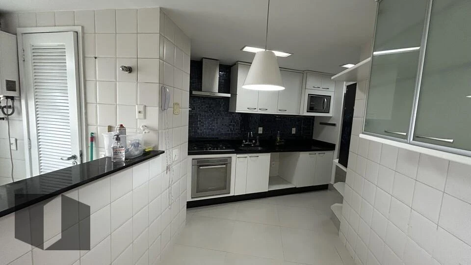 Квартира з 3 спальнями та заскленим балконом — photo 4