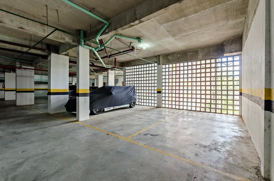 90 m² loft with 1 parking spot and suite — photo 30