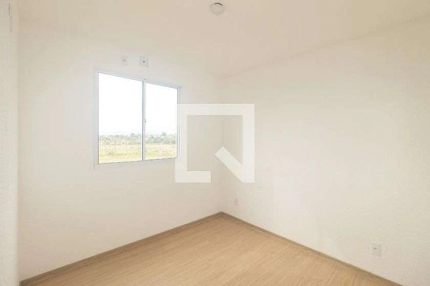 46 m² apartment with a closed-off kitchen and parking — photo 11