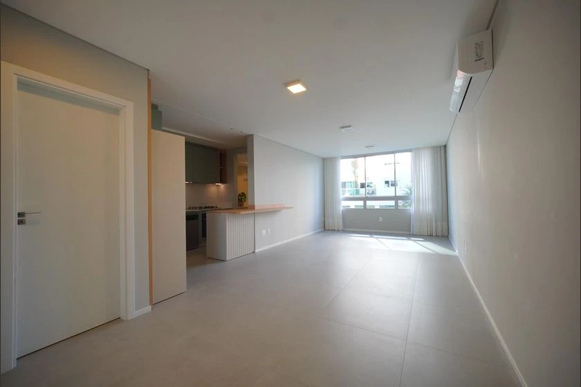 Apartment with 3 en-suite bedrooms and integrated kitchen — photo 2