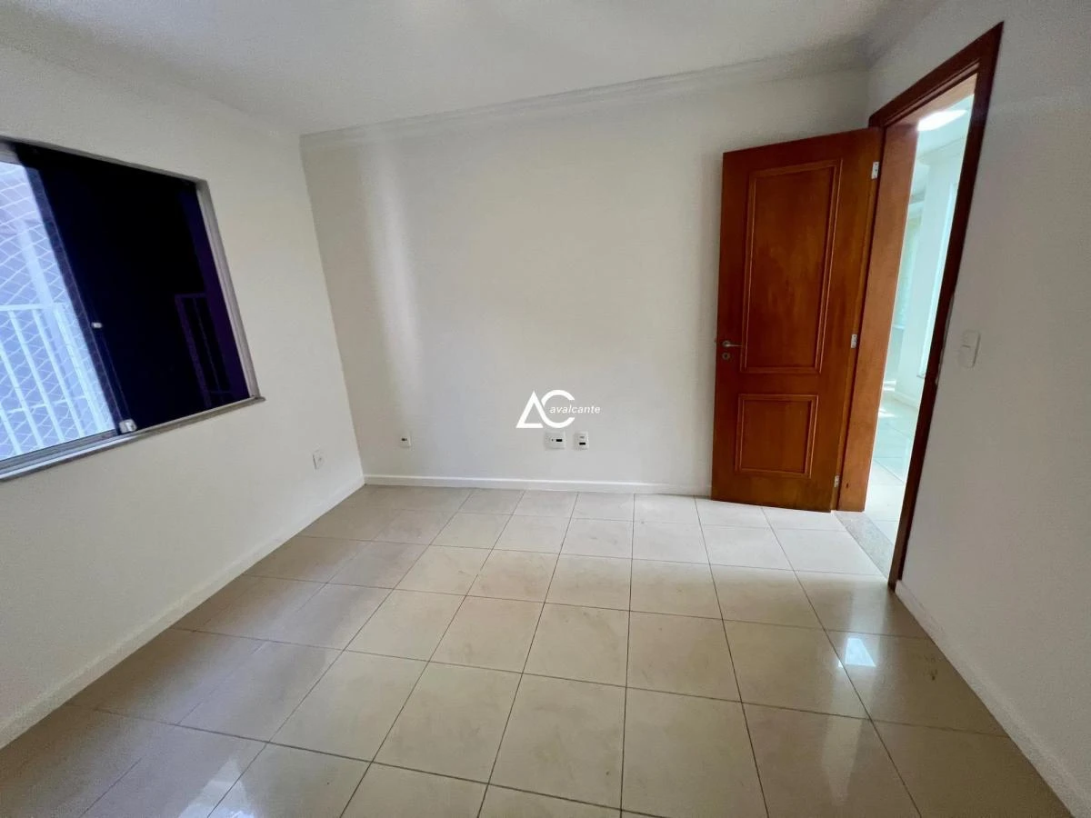Detached home with 5 en-suite bedrooms and 541 m² — photo 12