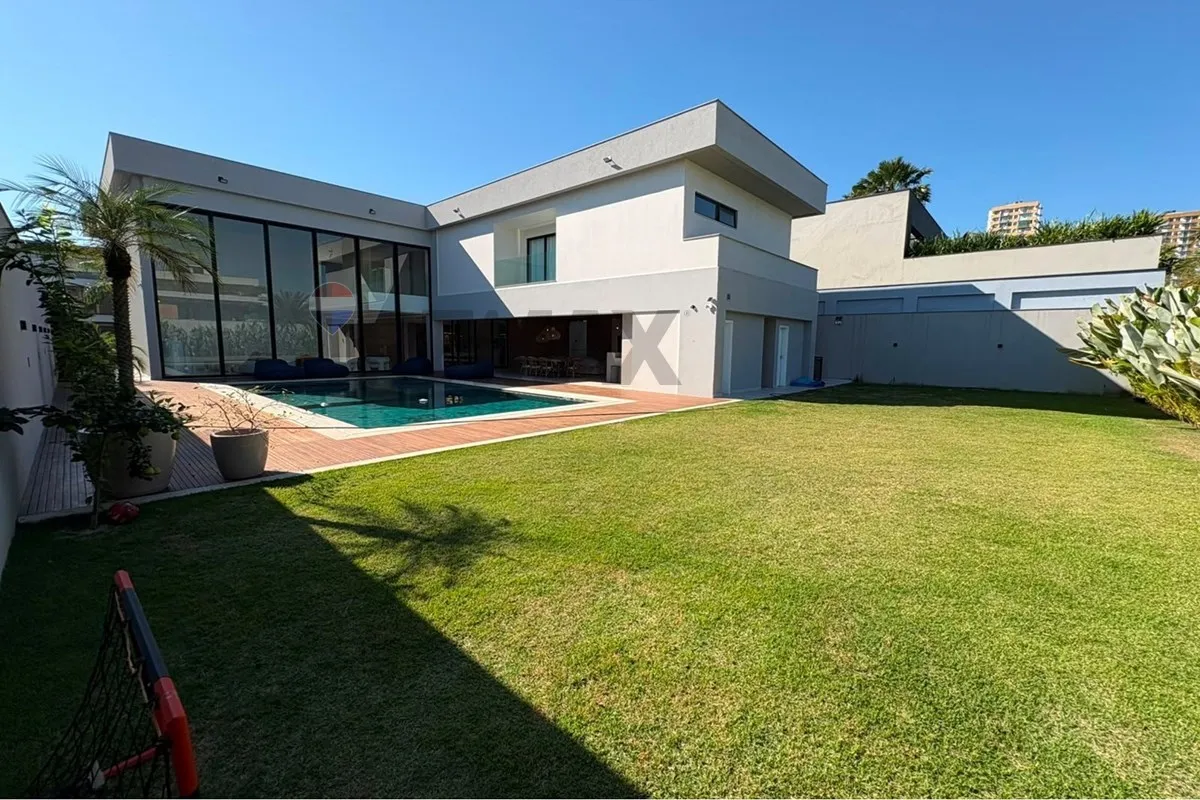 Furnished house with 5 en-suite bedrooms and private BBQ — photo 15