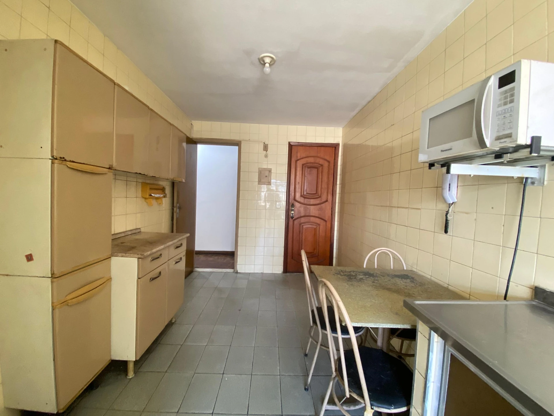 Apartment, 92 m², with wood or laminate floors — photo 51