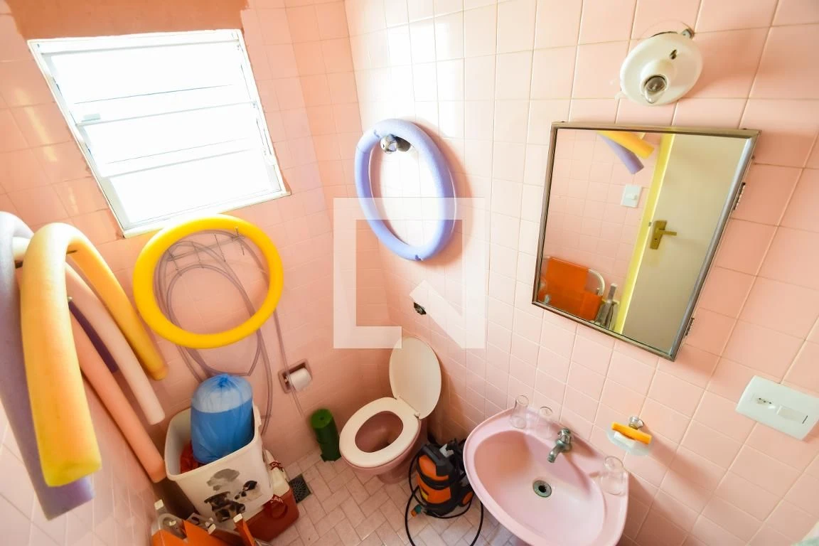 Casa mobiliada com 6 quartos e 3 suítes com jardim e BBQ — photo 70