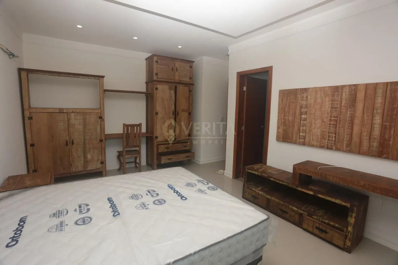 House with 7 bedrooms and 10 baths, 3200 m² and pools — photo 43
