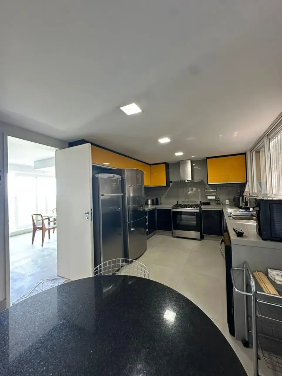 Furnished house with 4 bedrooms, balcony and 5 bathrooms — photo 16