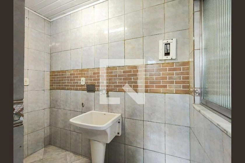 80 m² rental apartment with 2 bedrooms and enclosed kitchen — photo 23