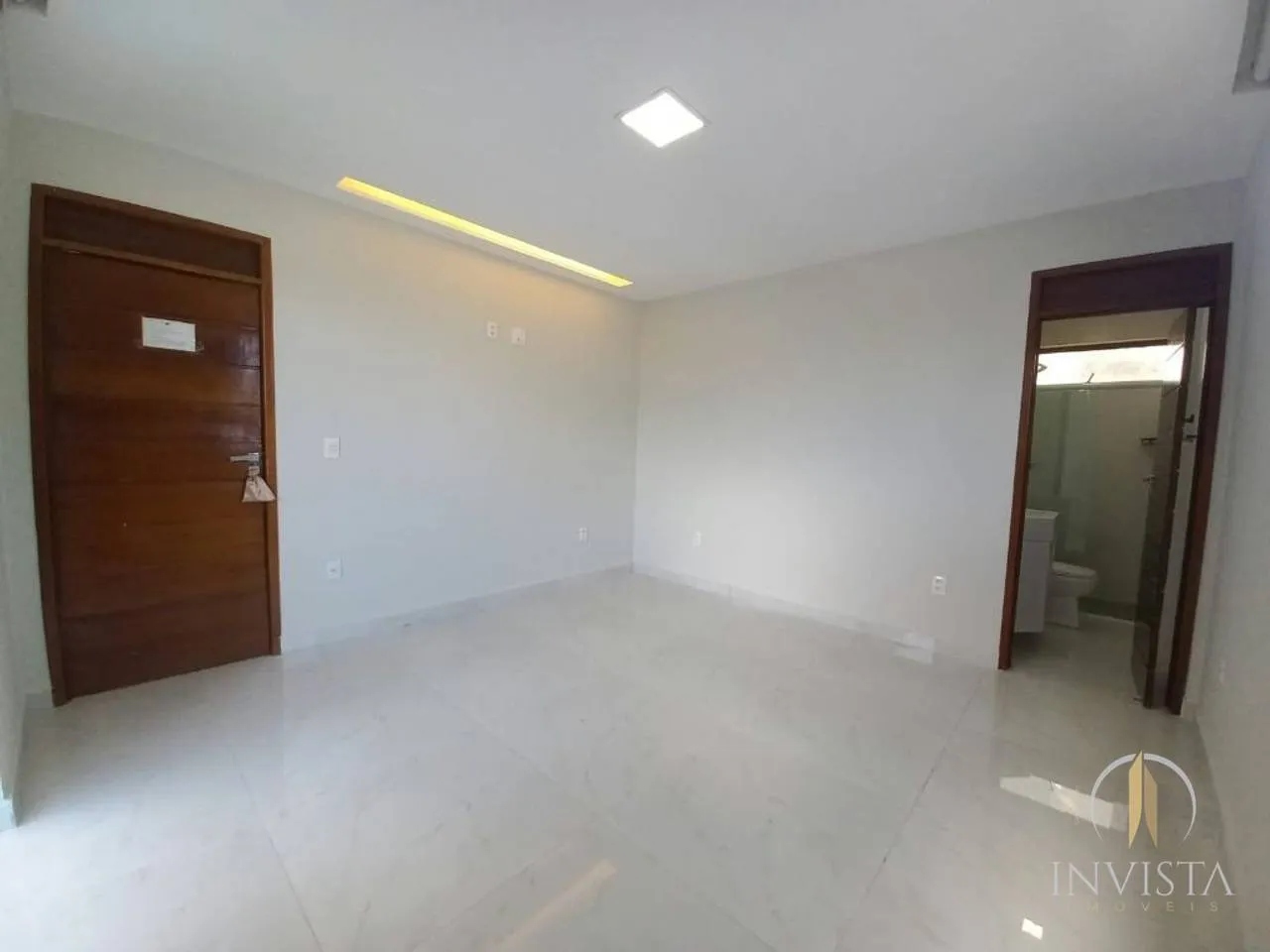 Furnished house, 481 m², with floor-to-ceiling windows — photo 34