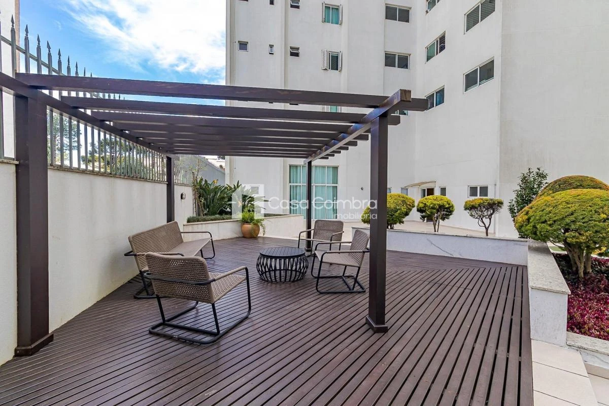 3-bedroom apartment with a bathtub in Curitiba — photo 28