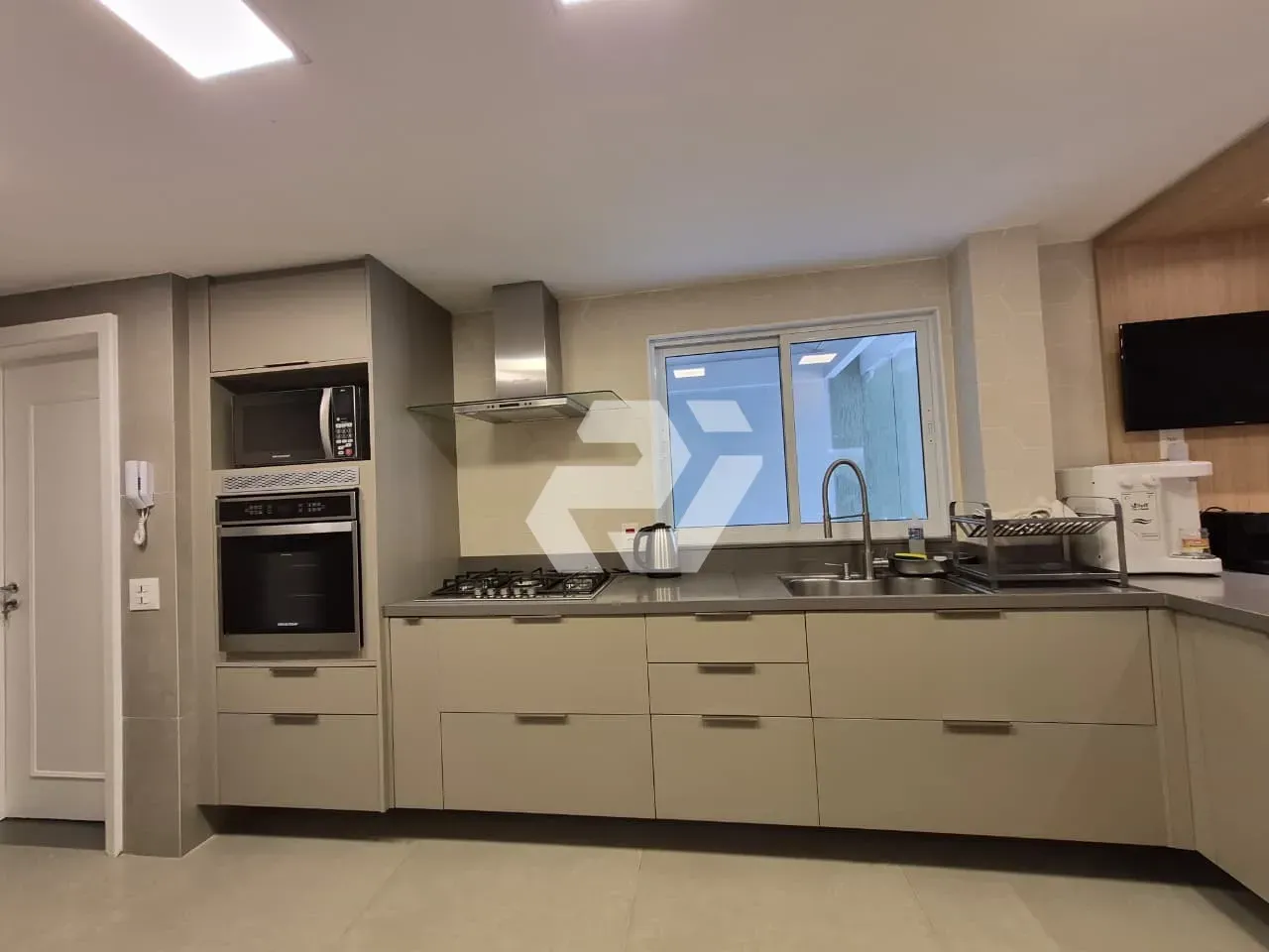 Casa mobiliada com 4 quartos e cozinha a gás — photo 15