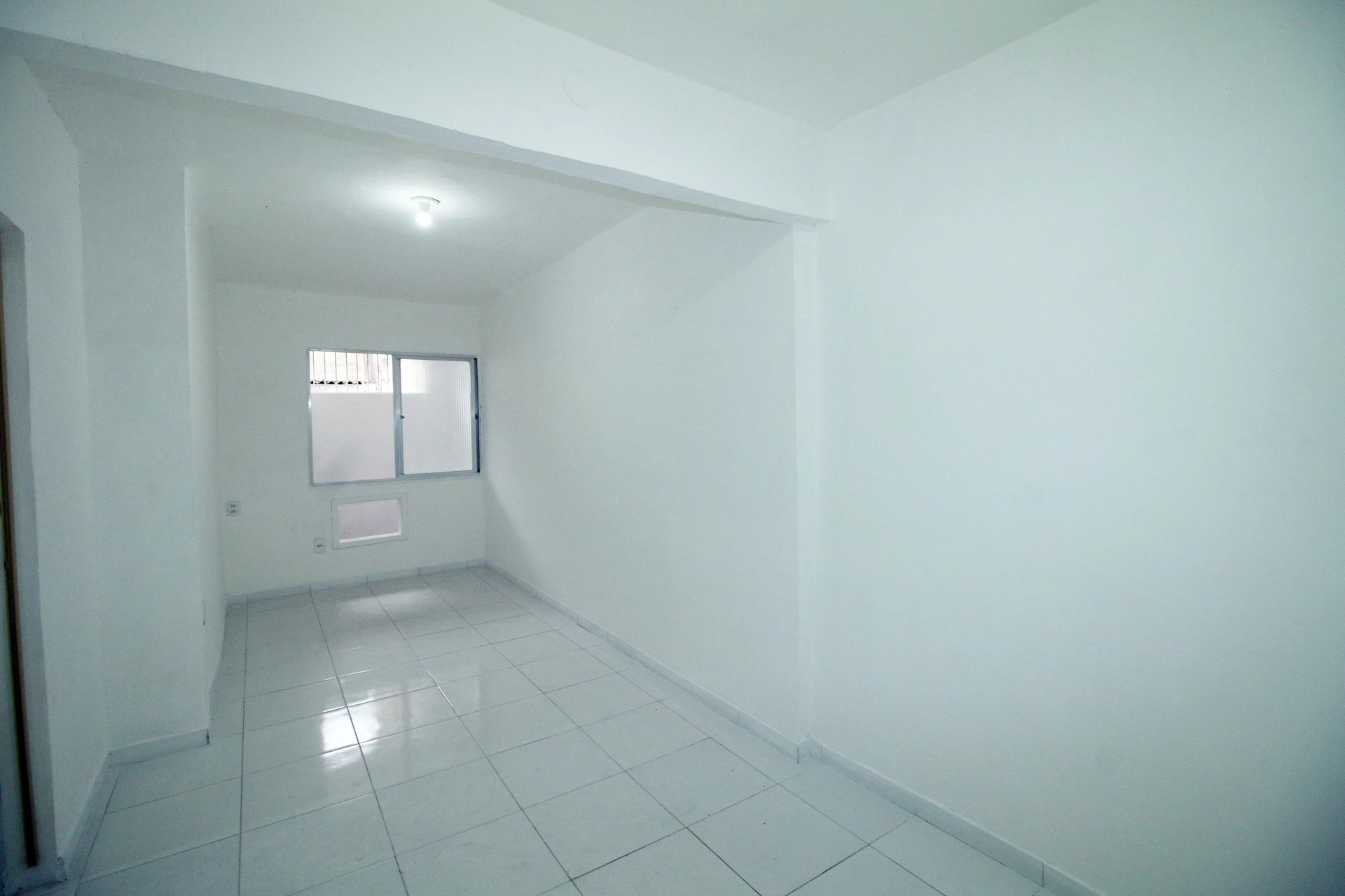 Casa sem mobília com 1 quarto e jardim privativo — photo 15