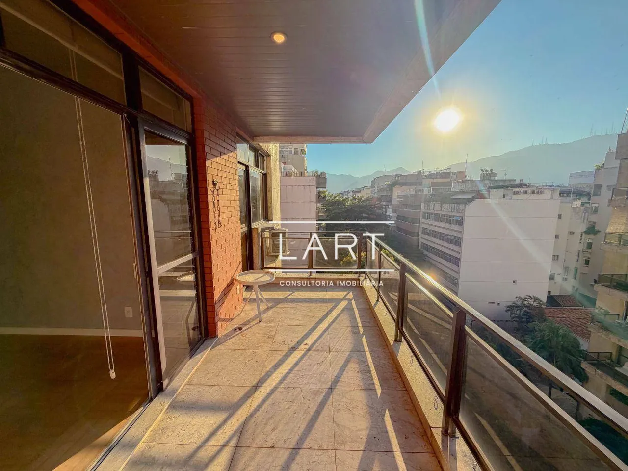 Duplex-style apartment with 2 bedrooms and balcony grill — photo 8