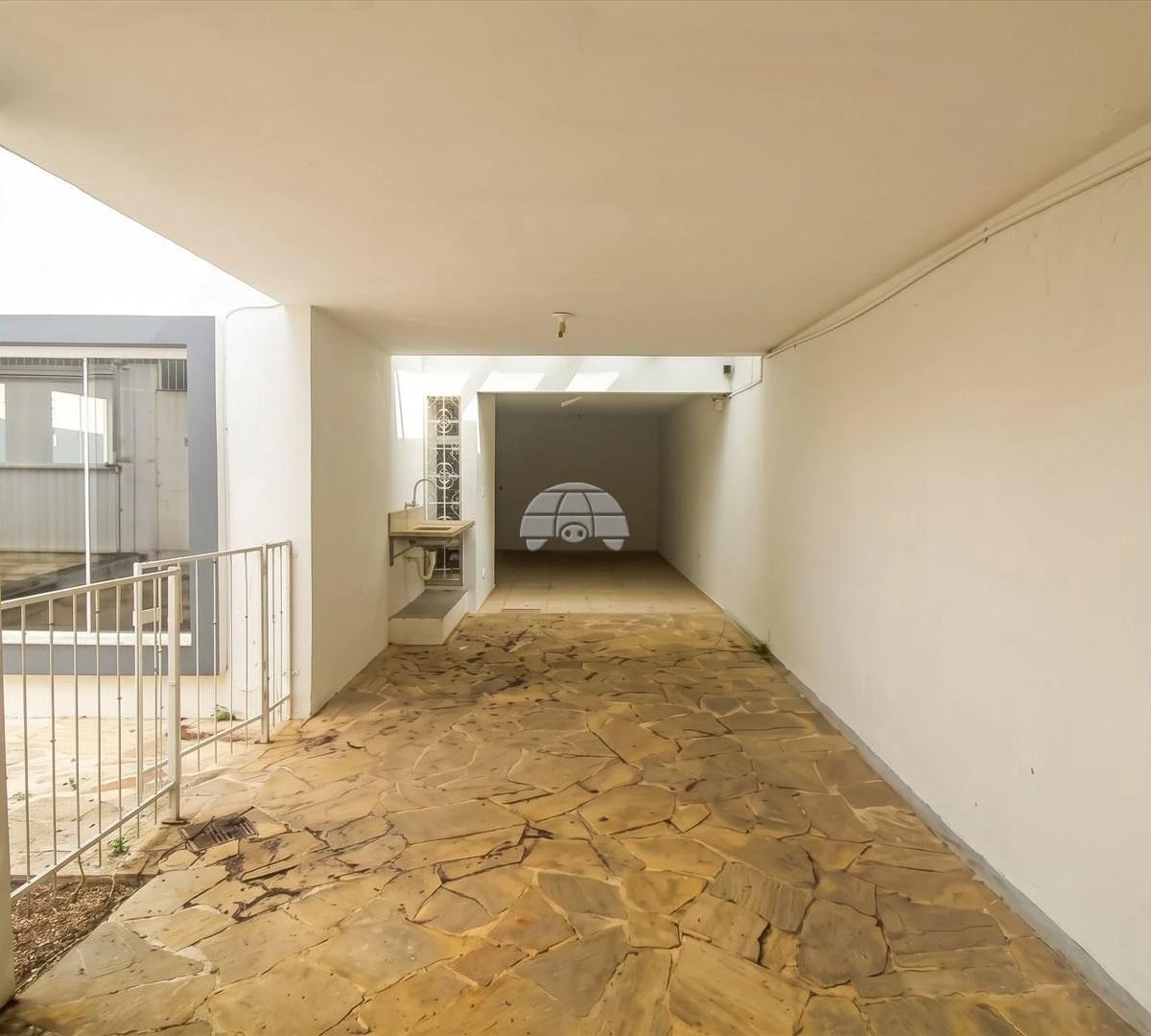 3-bedroom house with a grill on the balcony in Curitiba — photo 30