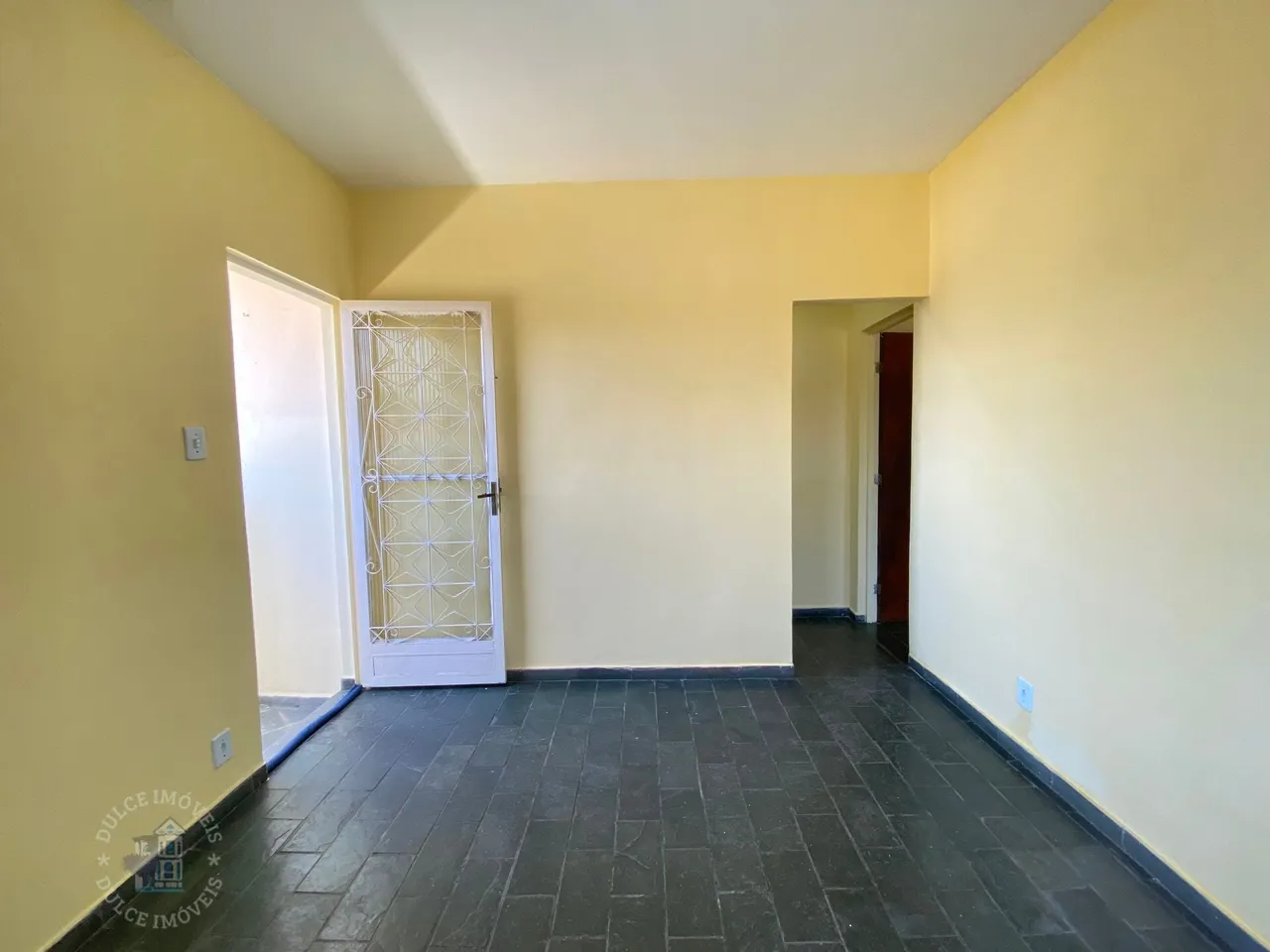 House with no parking: 1 bedroom and 1 bathroom — photo 7