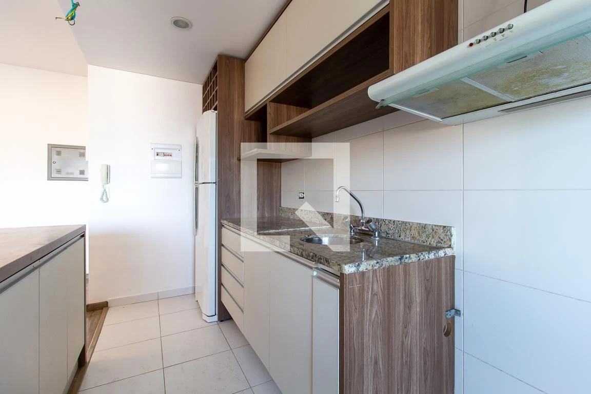 2-bedroom apartment with a grill on the balcony in Curitiba — photo 18