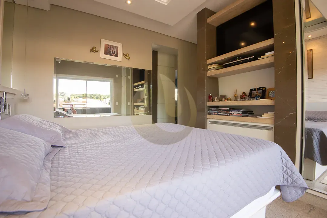 Furnished 860 m² house with 5 bedrooms and 10 bathrooms — photo 25