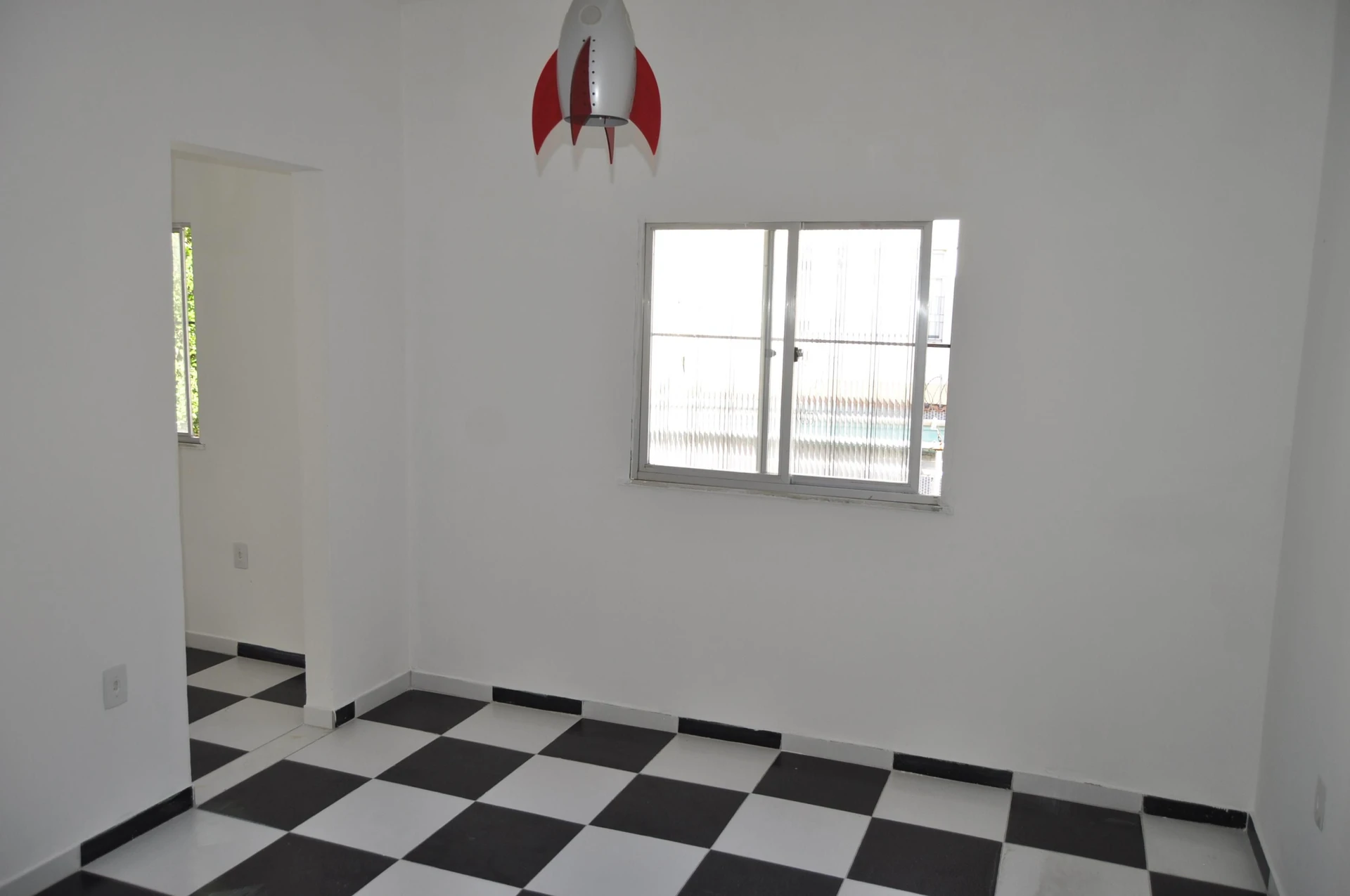 Rental house with 6 bedrooms and 4 bathrooms — photo 34