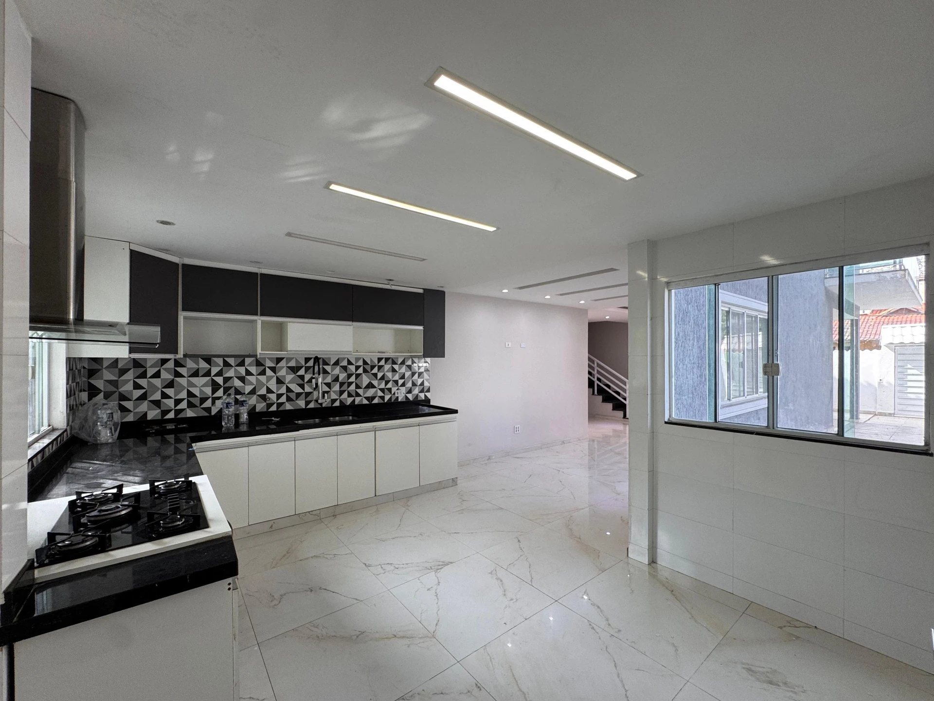 3-bedroom house with a walk-in closet in Rio de Janeiro — photo 9