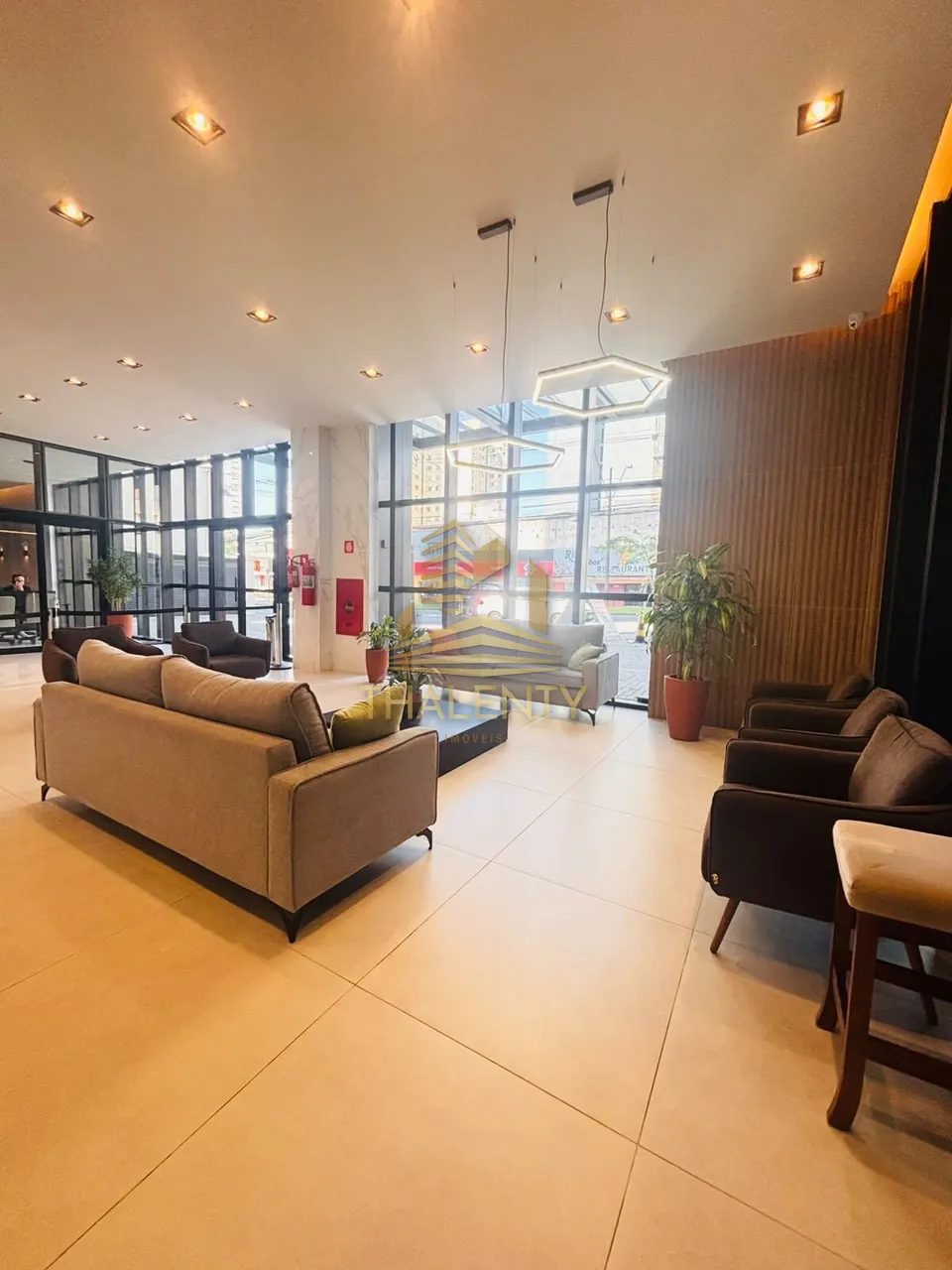 Furnished 1-bedroom apartment with open-plan kitchen — photo 5