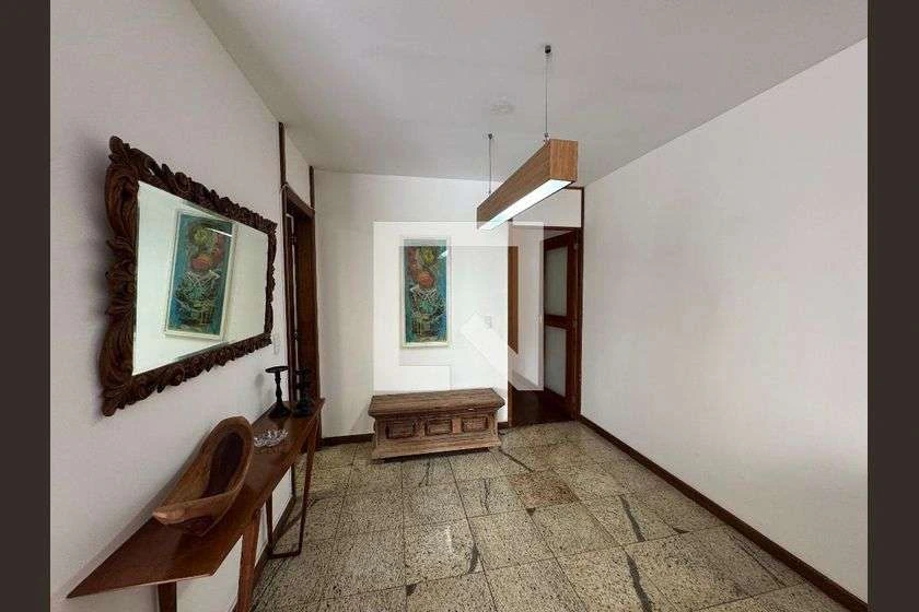 4-bedroom apartment with a balcony and 180 m² — photo 13