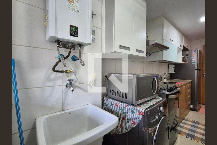 80 m² apartment with a pool in the building — photo 36